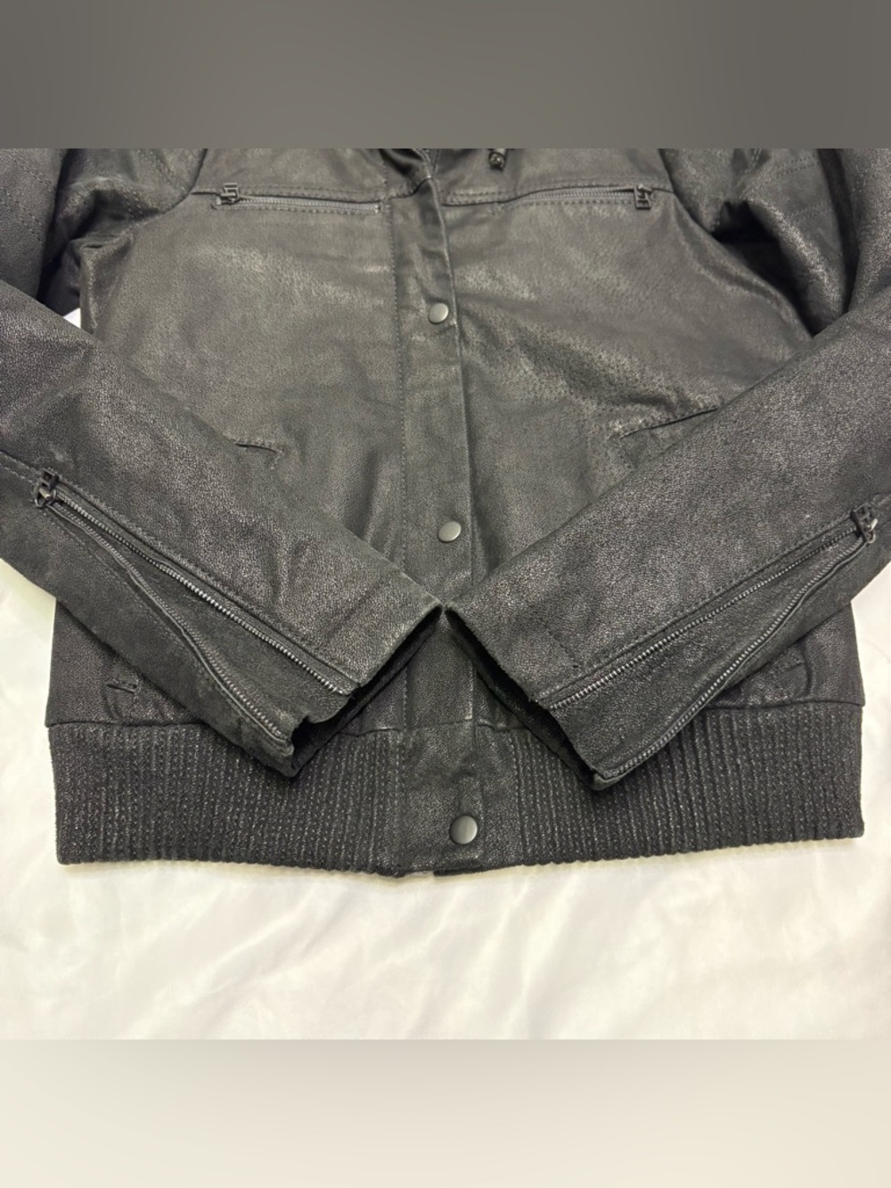 Danier Black Leather Bomber Jacket w/ Faux Fur Hood Y2K Cropped XS 3XS - Picture 9 of 13